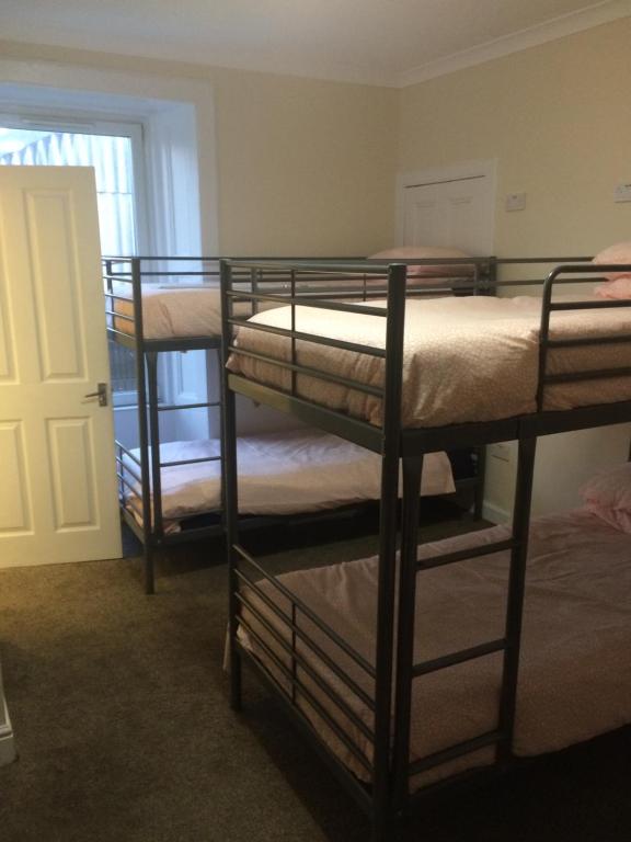 Edinburgh West Side Hostel room 4